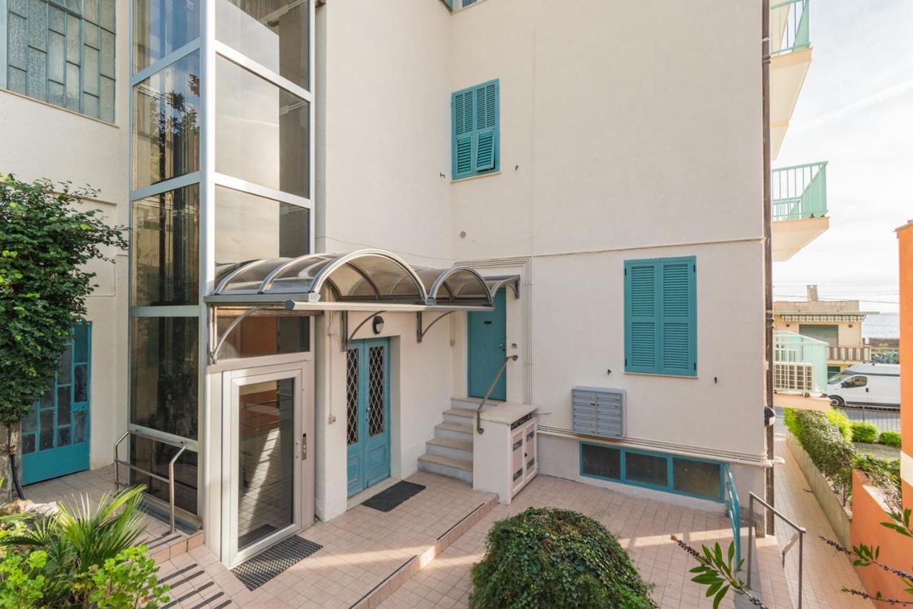 Casa Acqua Marina - 1 Min From The Sea, Wi-Fi & Air Conditioning, Sea View Balcony 보르디게라 외부 사진